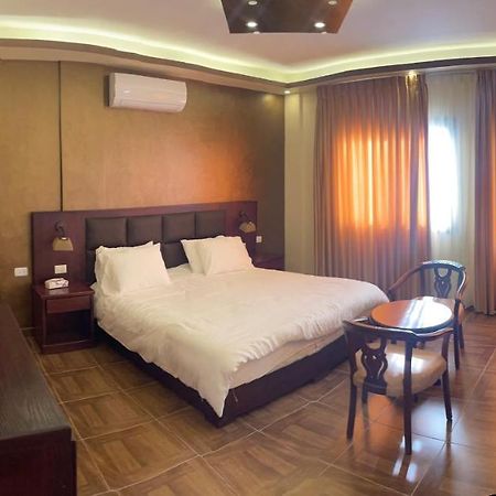 와디무사 Esperanza Petra B&B 외부 사진