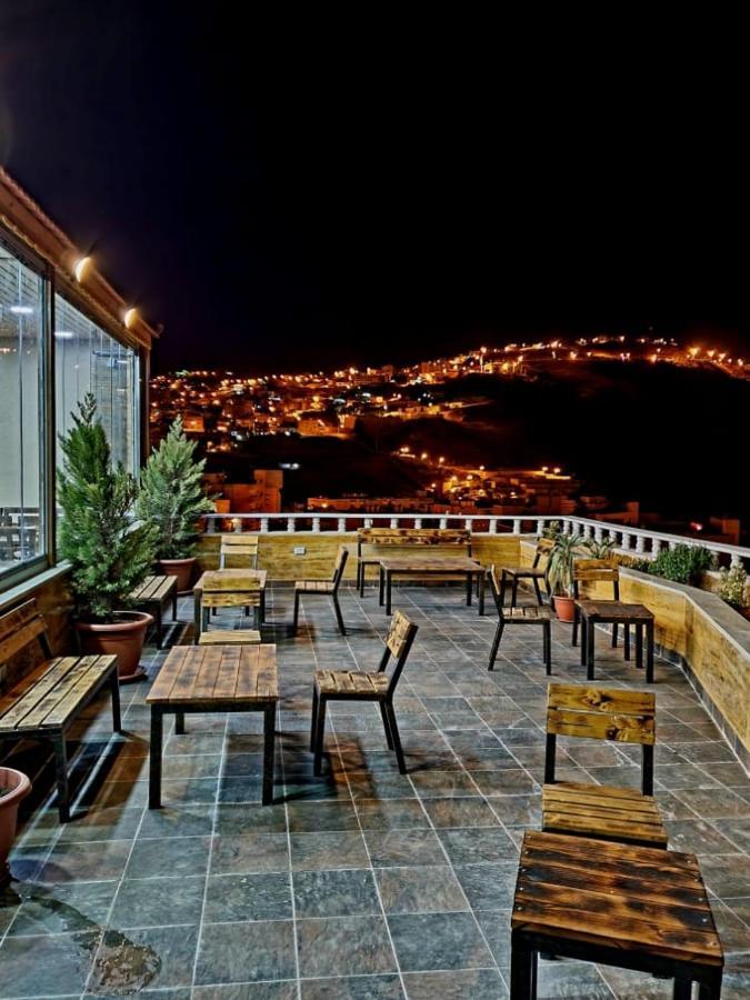 와디무사 Esperanza Petra B&B 외부 사진
