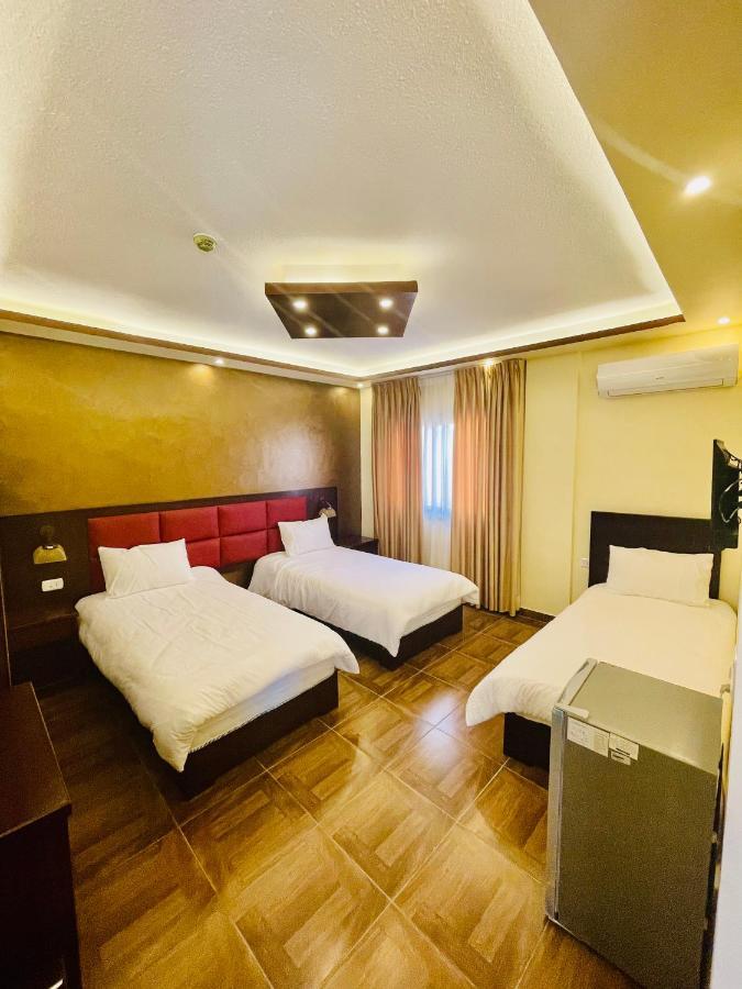와디무사 Esperanza Petra B&B 외부 사진