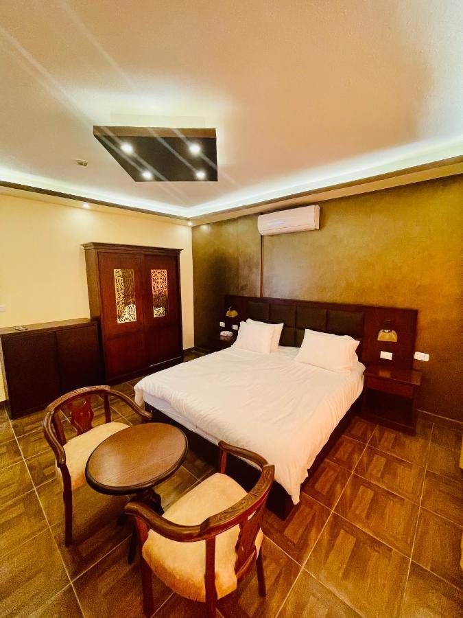 와디무사 Esperanza Petra B&B 외부 사진