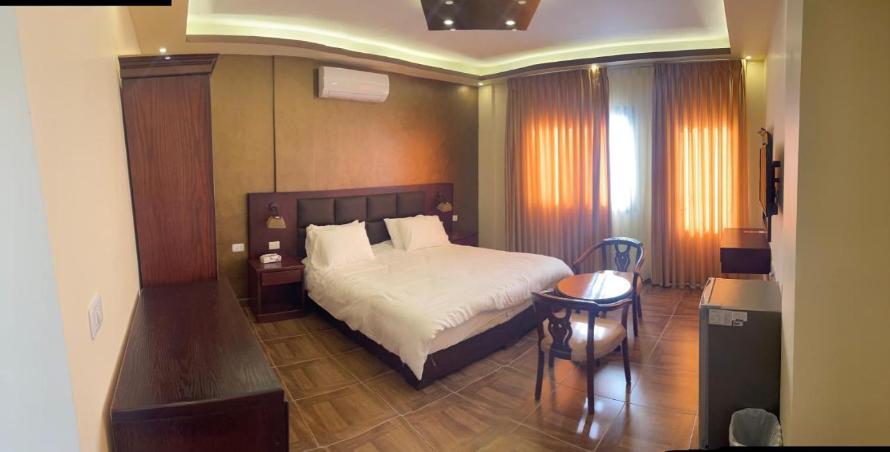 와디무사 Esperanza Petra B&B 외부 사진