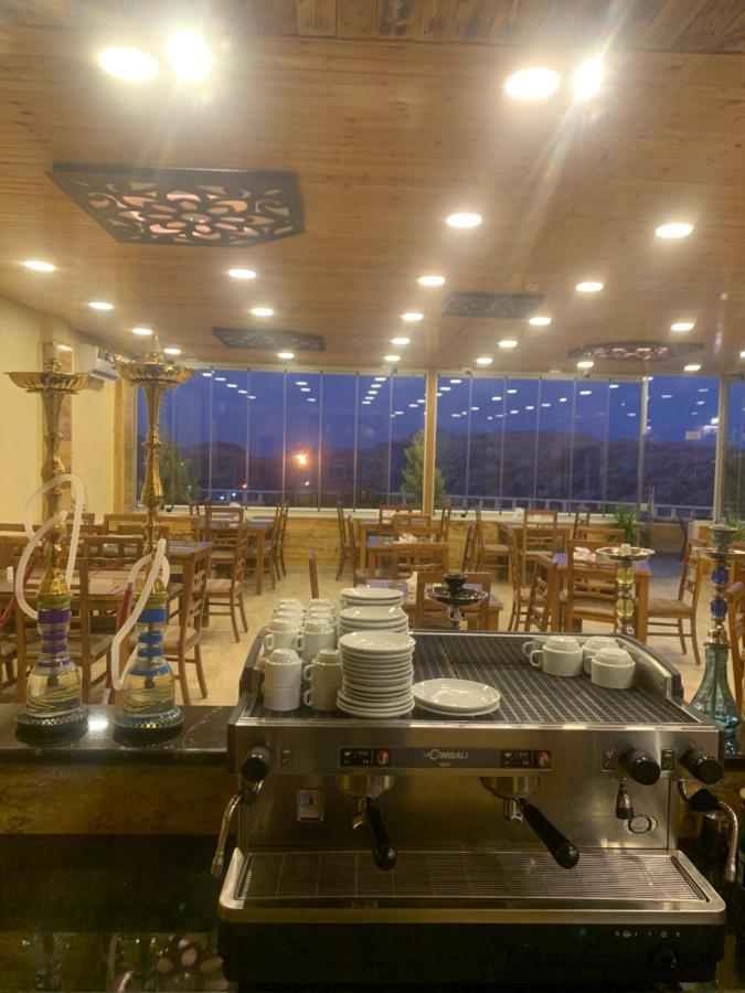 와디무사 Esperanza Petra B&B 외부 사진