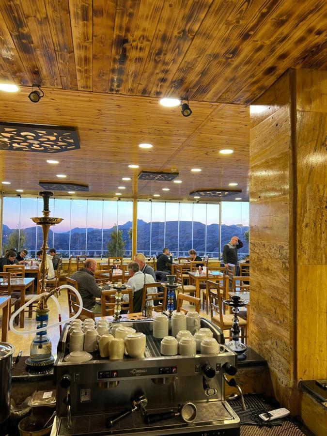 와디무사 Esperanza Petra B&B 외부 사진