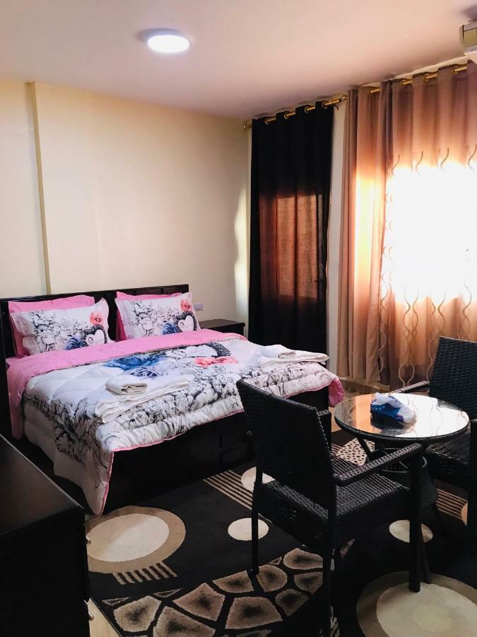 와디무사 Esperanza Petra B&B 외부 사진